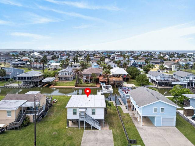 16618 Bermuda Way, Jamaica Beach, TX 77554