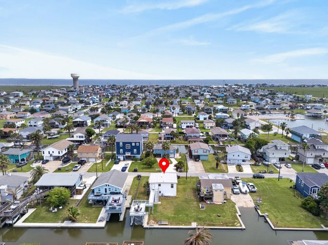 16618 Bermuda Way, Jamaica Beach, TX 77554