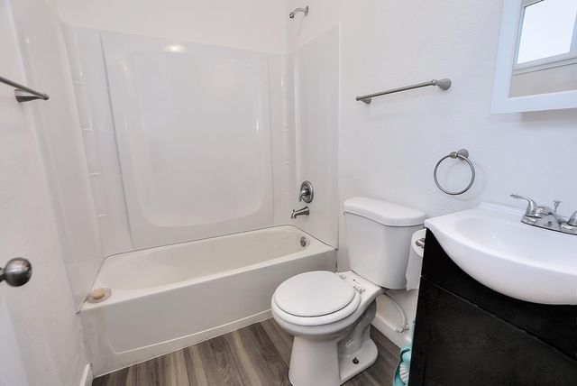 361 W El Camino Ave, Sacramento, CA 95833