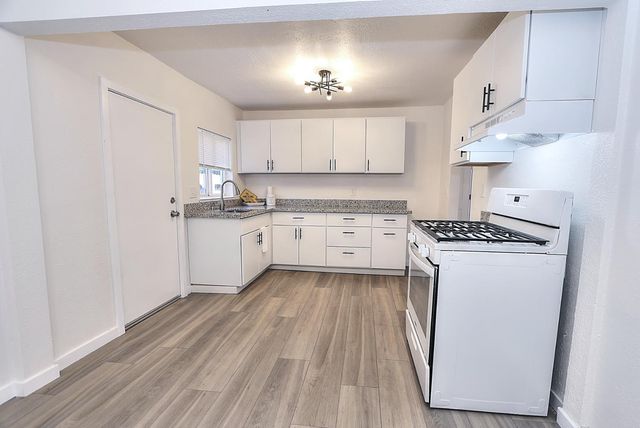 361 W El Camino Ave, Sacramento, CA 95833