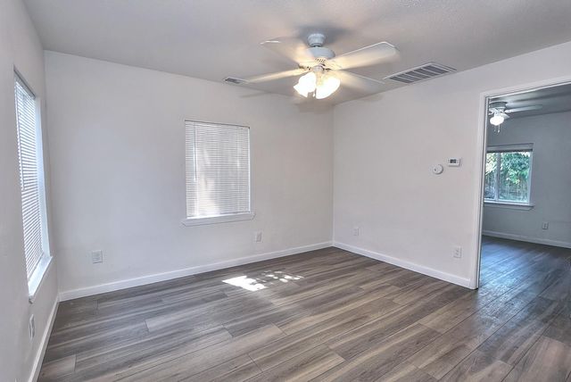 361 W El Camino Ave, Sacramento, CA 95833