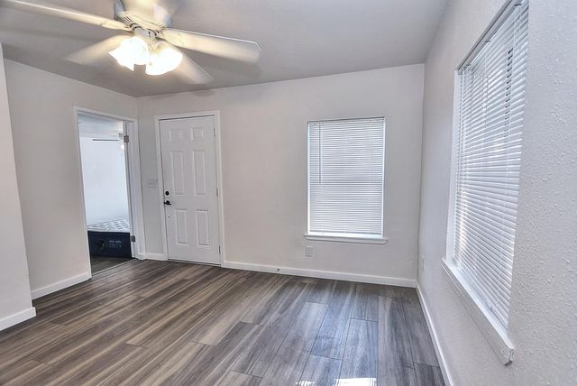 361 W El Camino Ave, Sacramento, CA 95833