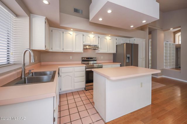 7847 E Marquise Drive, Tucson, AZ 85715