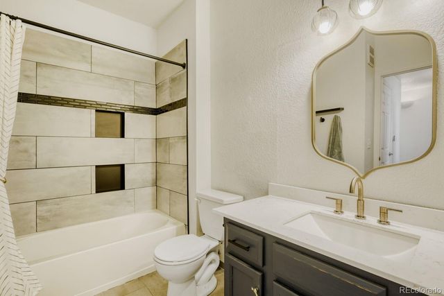 2131 Grays Peak Drive 101, Loveland, CO 80538