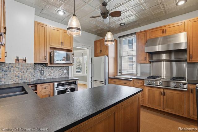 22165 Park Street, Dearborn, MI 48124