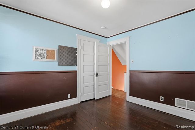 22165 Park Street, Dearborn, MI 48124