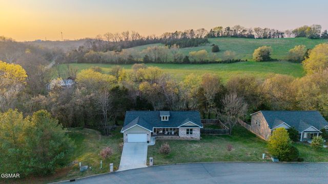 1811 Ally Lane, Sevierville, TN 37876