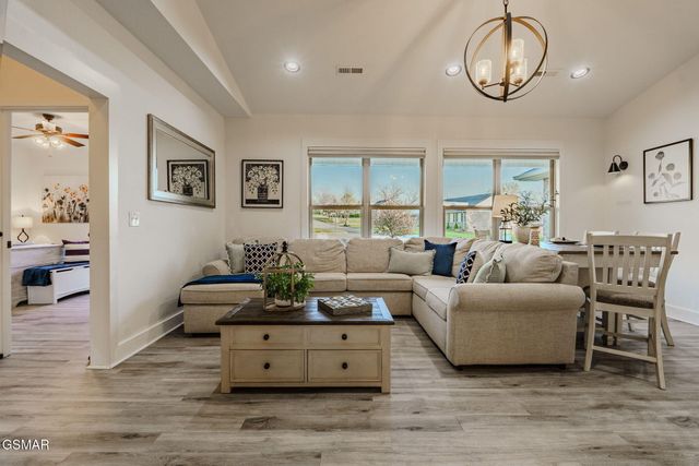 1811 Ally Lane, Sevierville, TN 37876