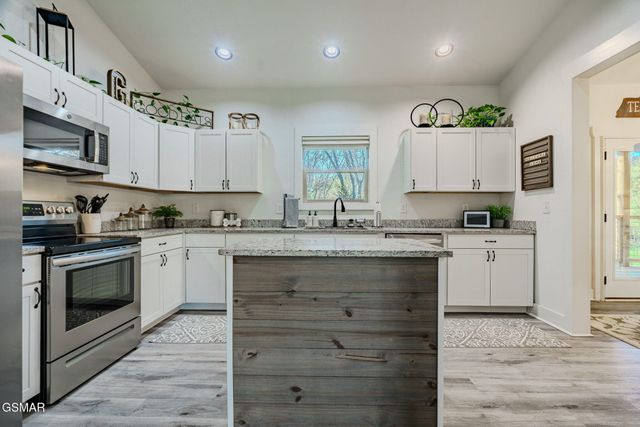 1811 Ally Lane, Sevierville, TN 37876