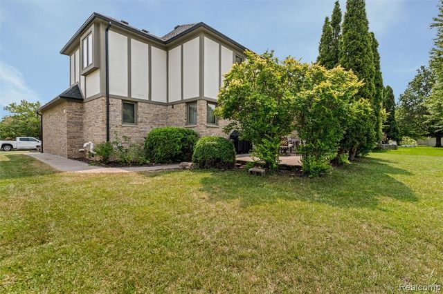 47105 Liberty Bell Road, Macomb, MI 48044