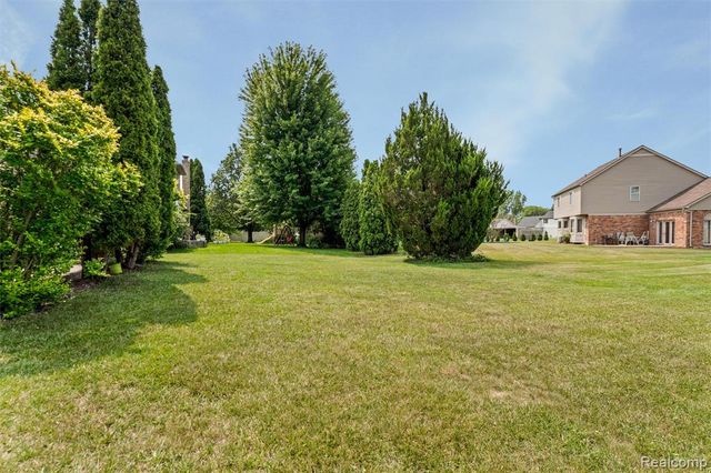 47105 Liberty Bell Road, Macomb, MI 48044