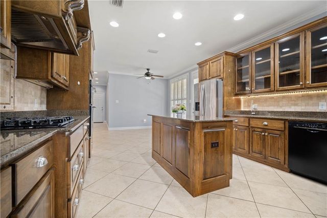 8807 Stillwood Court, Mobile, AL 36619