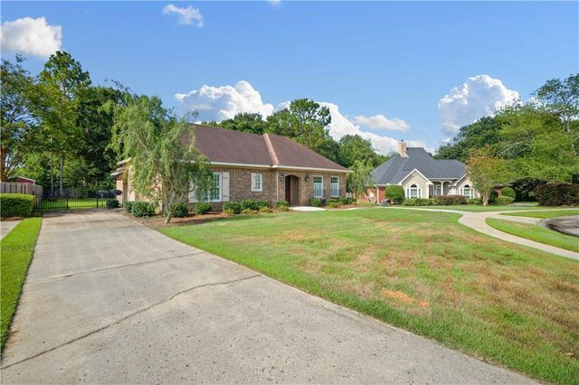 8807 Stillwood Court, Mobile, AL 36619
