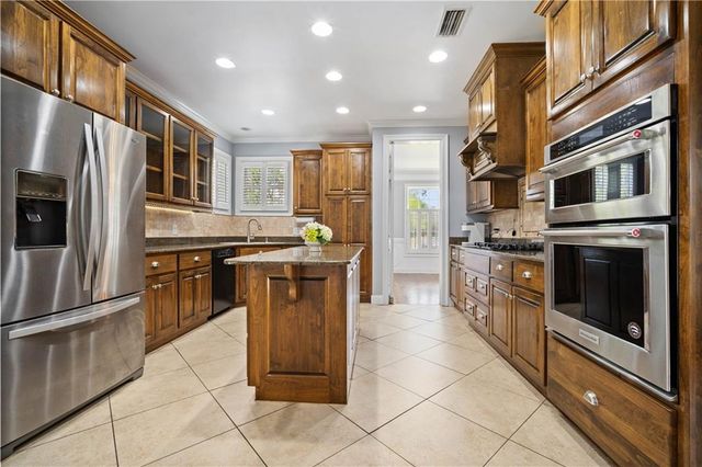 8807 Stillwood Court, Mobile, AL 36619