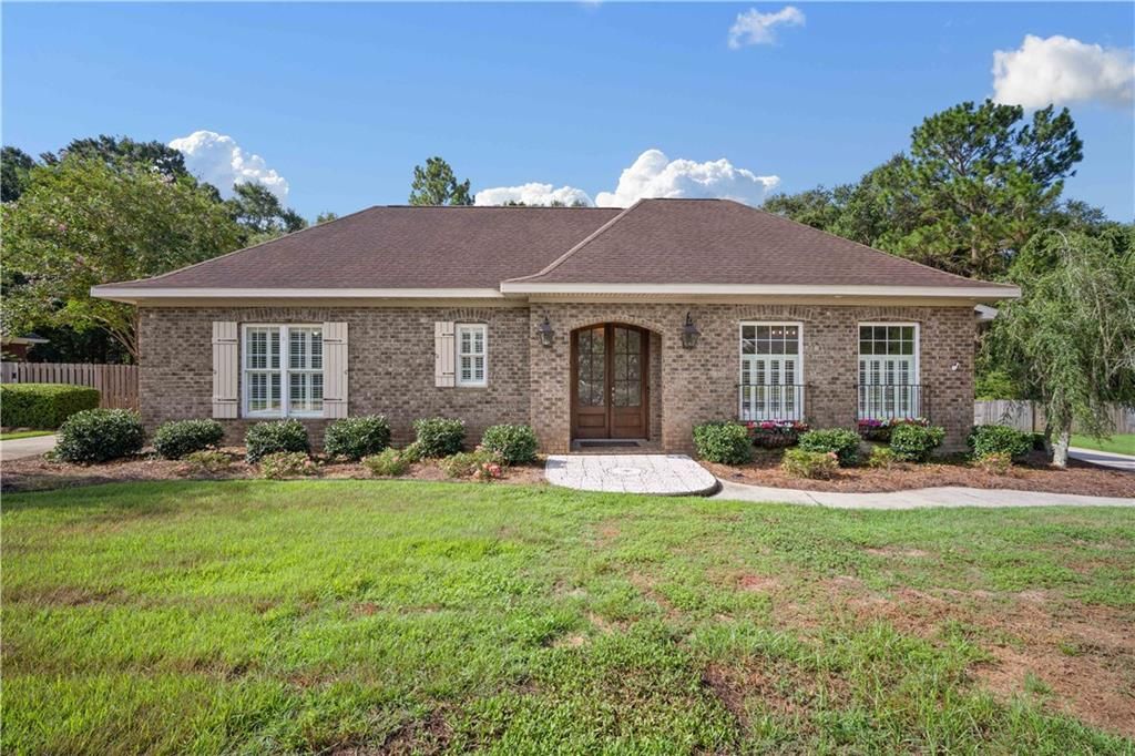 8807 Stillwood Court, Mobile, AL 36619