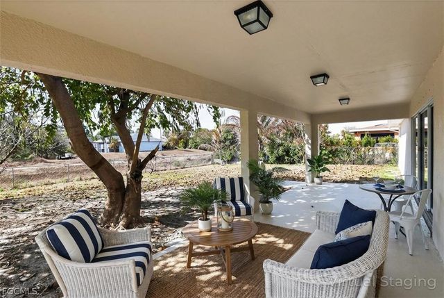 2902 Alan AVE S, Lehigh Acres, FL 33976