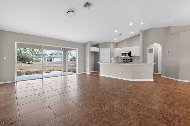 2902 Alan AVE S, Lehigh Acres, FL 33976