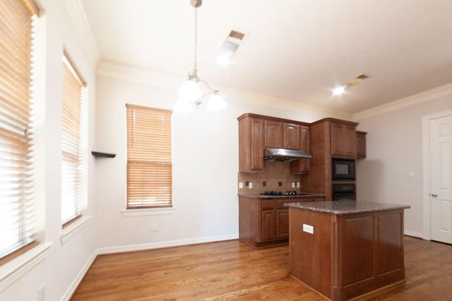 3206 Holly Thicket Drive, Houston, TX 77042