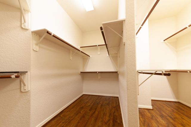 3206 Holly Thicket Drive, Houston, TX 77042