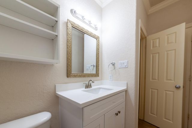 3206 Holly Thicket Drive, Houston, TX 77042