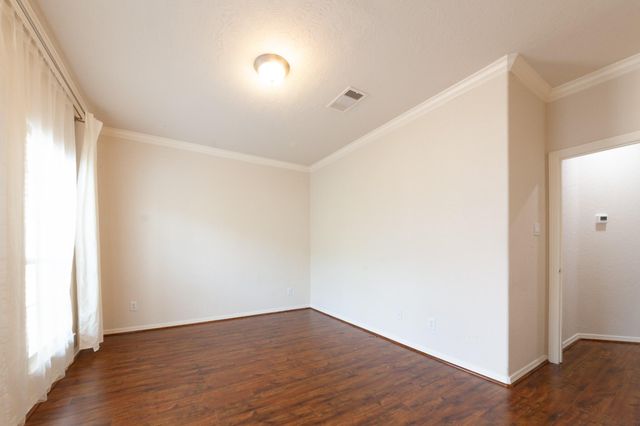 3206 Holly Thicket Drive, Houston, TX 77042