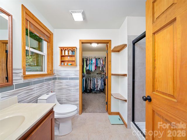 326 Ewart Wilson Road, Burnsville, NC 28714