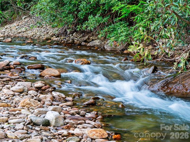 326 Ewart Wilson Road, Burnsville, NC 28714