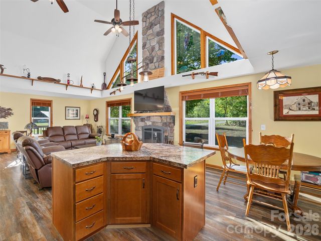 326 Ewart Wilson Road, Burnsville, NC 28714