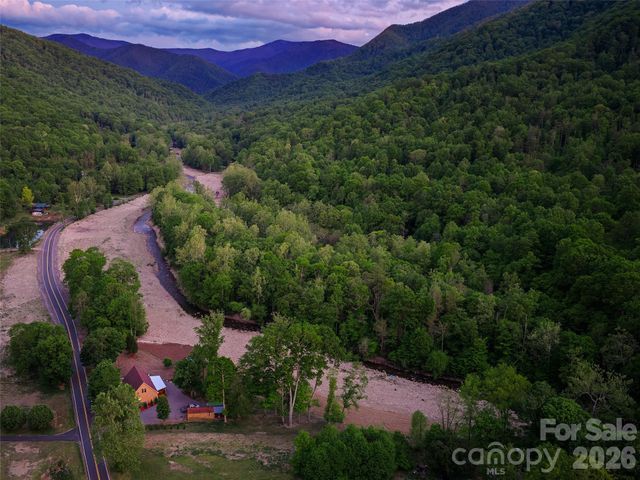 326 Ewart Wilson Road, Burnsville, NC 28714