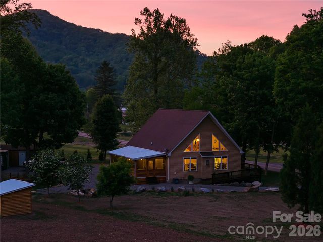 326 Ewart Wilson Road, Burnsville, NC 28714