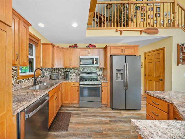 326 Ewart Wilson Road, Burnsville, NC 28714