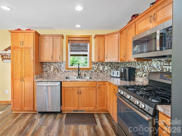 326 Ewart Wilson Road, Burnsville, NC 28714