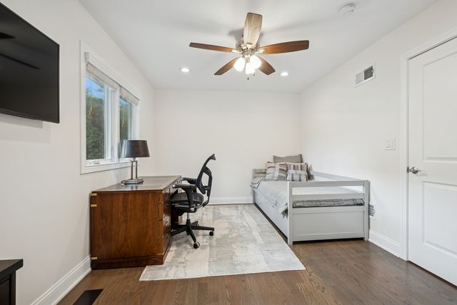 3287 Western Avenue, Highland Park, IL 60035