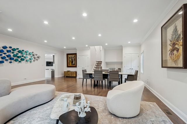 3287 Western Avenue, Highland Park, IL 60035