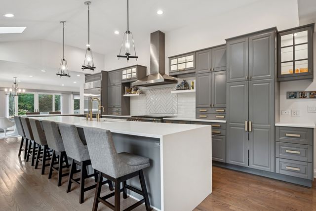 3287 Western Avenue, Highland Park, IL 60035