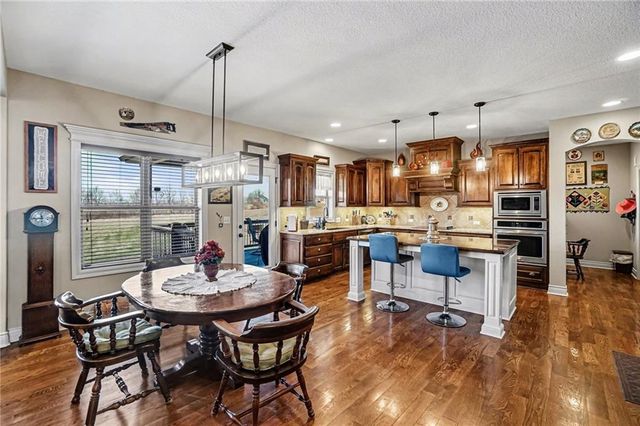 18401 SSR-W Highway, Smithville, MO 64089