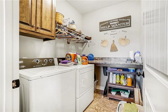 18401 SSR-W Highway, Smithville, MO 64089