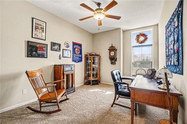 18401 SSR-W Highway, Smithville, MO 64089