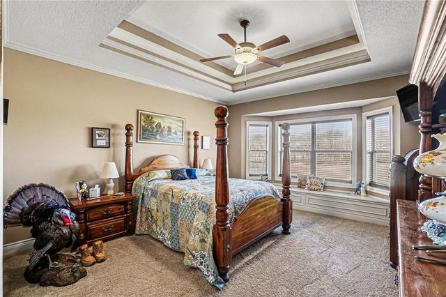 18401 SSR-W Highway, Smithville, MO 64089