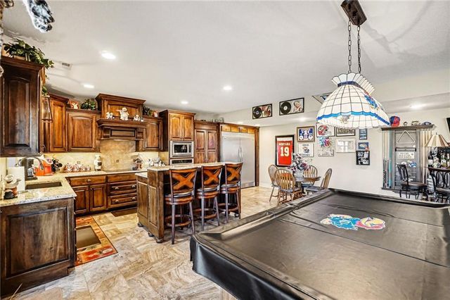 18401 SSR-W Highway, Smithville, MO 64089