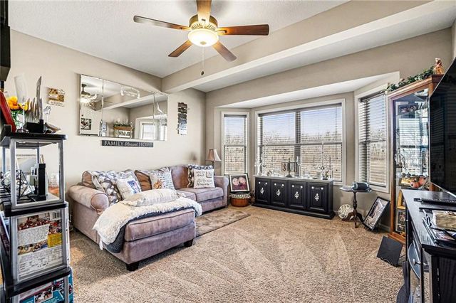 18401 SSR-W Highway, Smithville, MO 64089