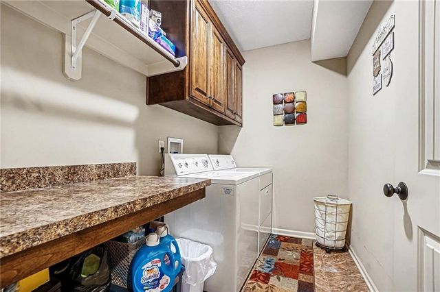 18401 SSR-W Highway, Smithville, MO 64089