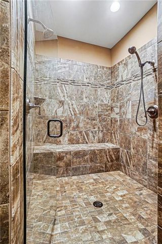 18401 SSR-W Highway, Smithville, MO 64089