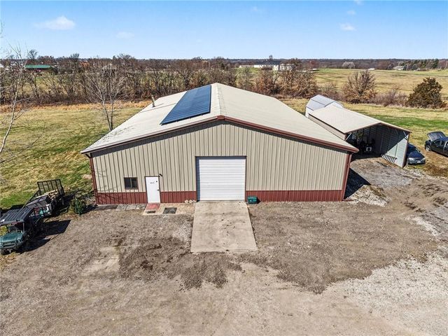 18401 SSR-W Highway, Smithville, MO 64089