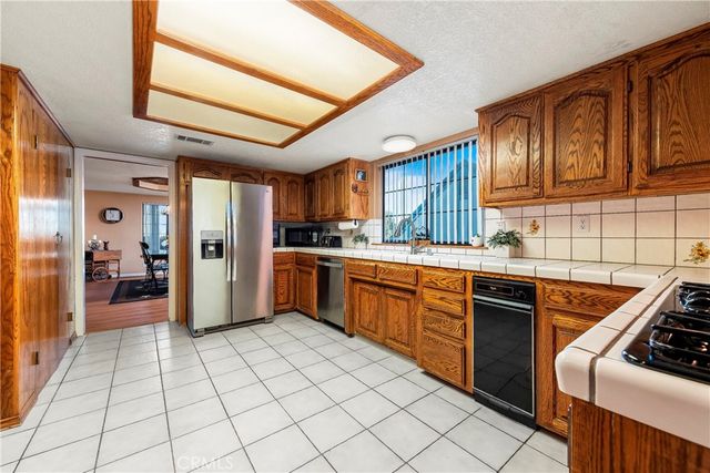 6716 Granada Drive, Palmdale, CA 93551