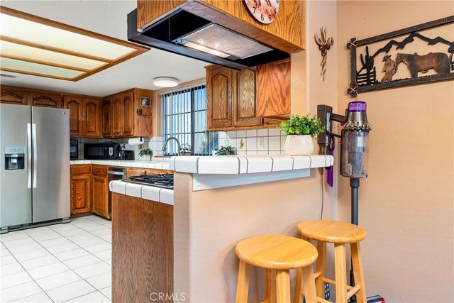 6716 Granada Drive, Palmdale, CA 93551