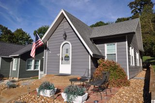 1400 Lake Barkley Drive, Kuttawa, KY 42055