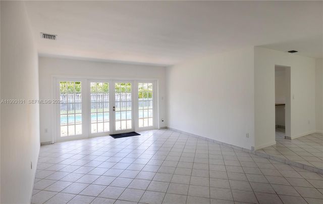 9700 Kendale Blvd, Miami, FL 33176