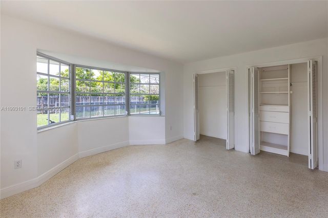 9700 Kendale Blvd, Miami, FL 33176