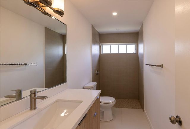 9700 Kendale Blvd, Miami, FL 33176